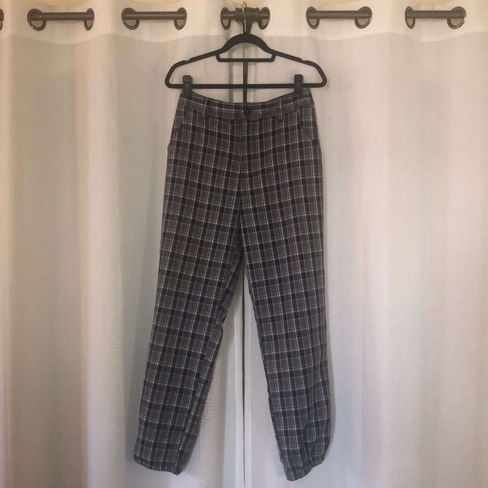 🏷 Forever 21 Black Plaid Pants